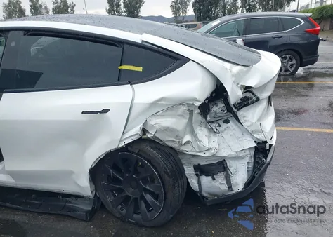 2023 Tesla Model Y Awd/Long Range Dual Motor All-Wheel Drive из США, поврежденный, VIN 7SAYGDEE9PA099939